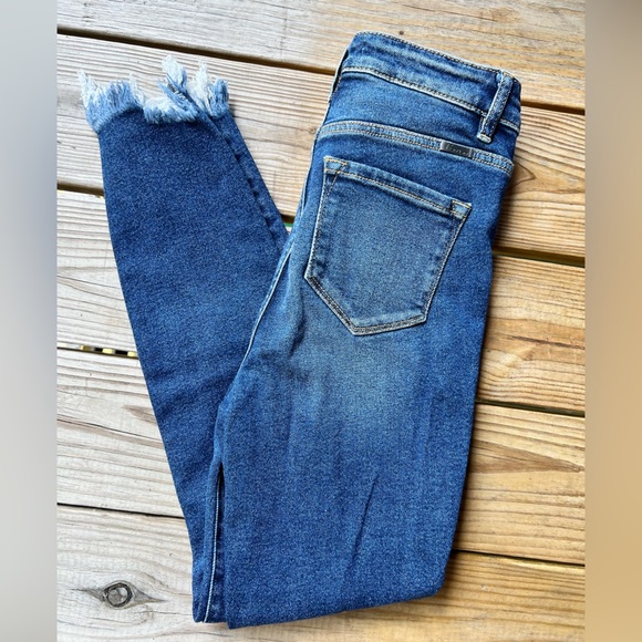 KanCan Dark Blue Distressed Skinny Jeans Women’s 3/25 - Picture 6 of 10